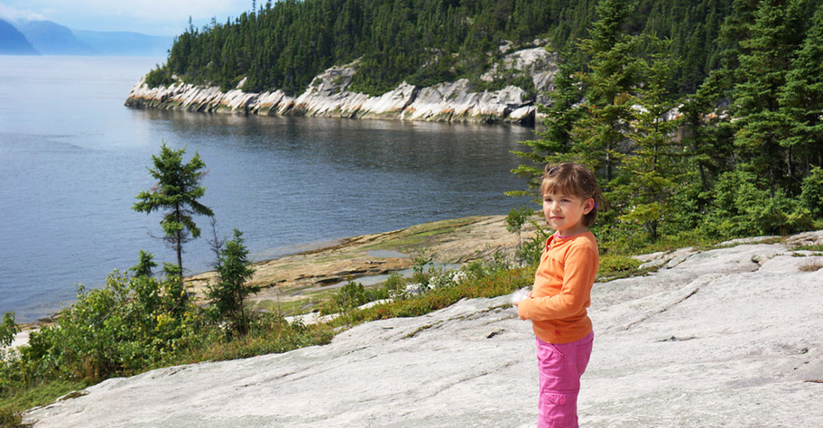 Westkanada Kind in der Natur nicht canusa